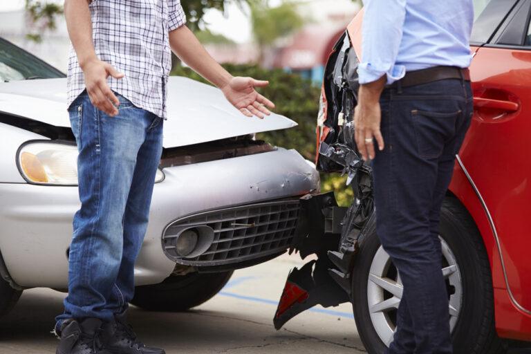¿Cómo valoran las aseguradoras las reclamaciones por accidentes de coche en Pearland?