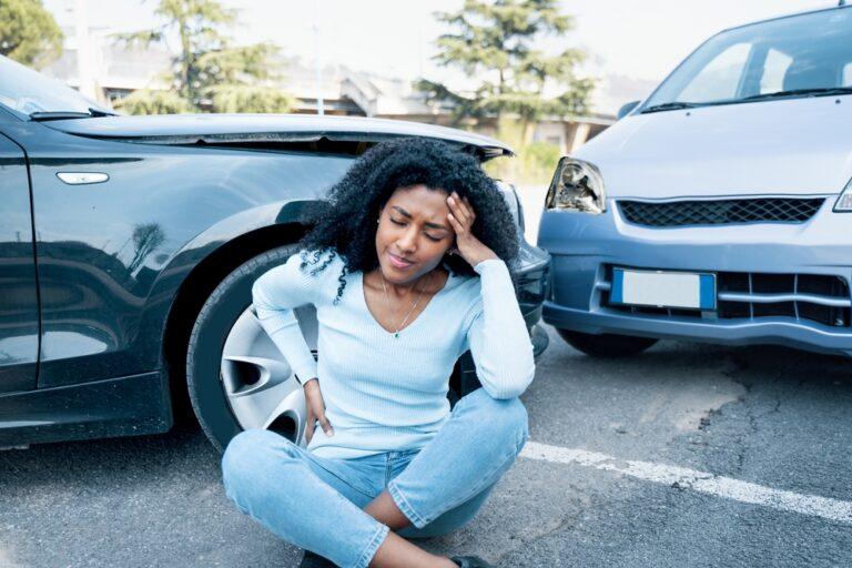 ¿Qué debo hacer si tengo lesiones después de un accidente de coche en Alief?
