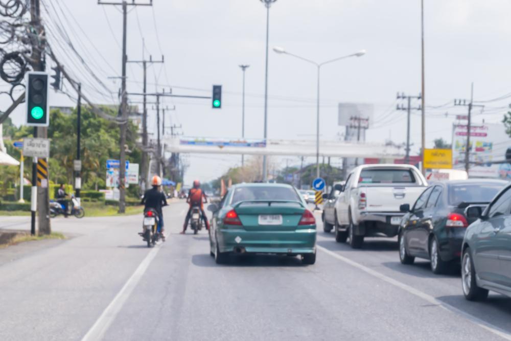 ¿Cómo se determina la responsabilidad después de un accidente de motocicleta en Alief?